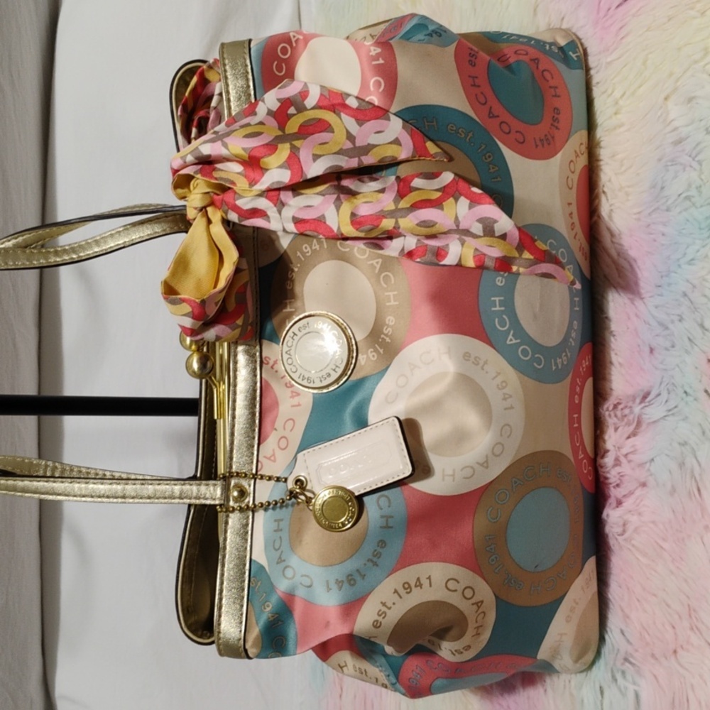 SALE! Coach Twist Lock 3 Compartment Vintage Shoulder Bag W Hangtags & Scarf - Picture 2 of 15